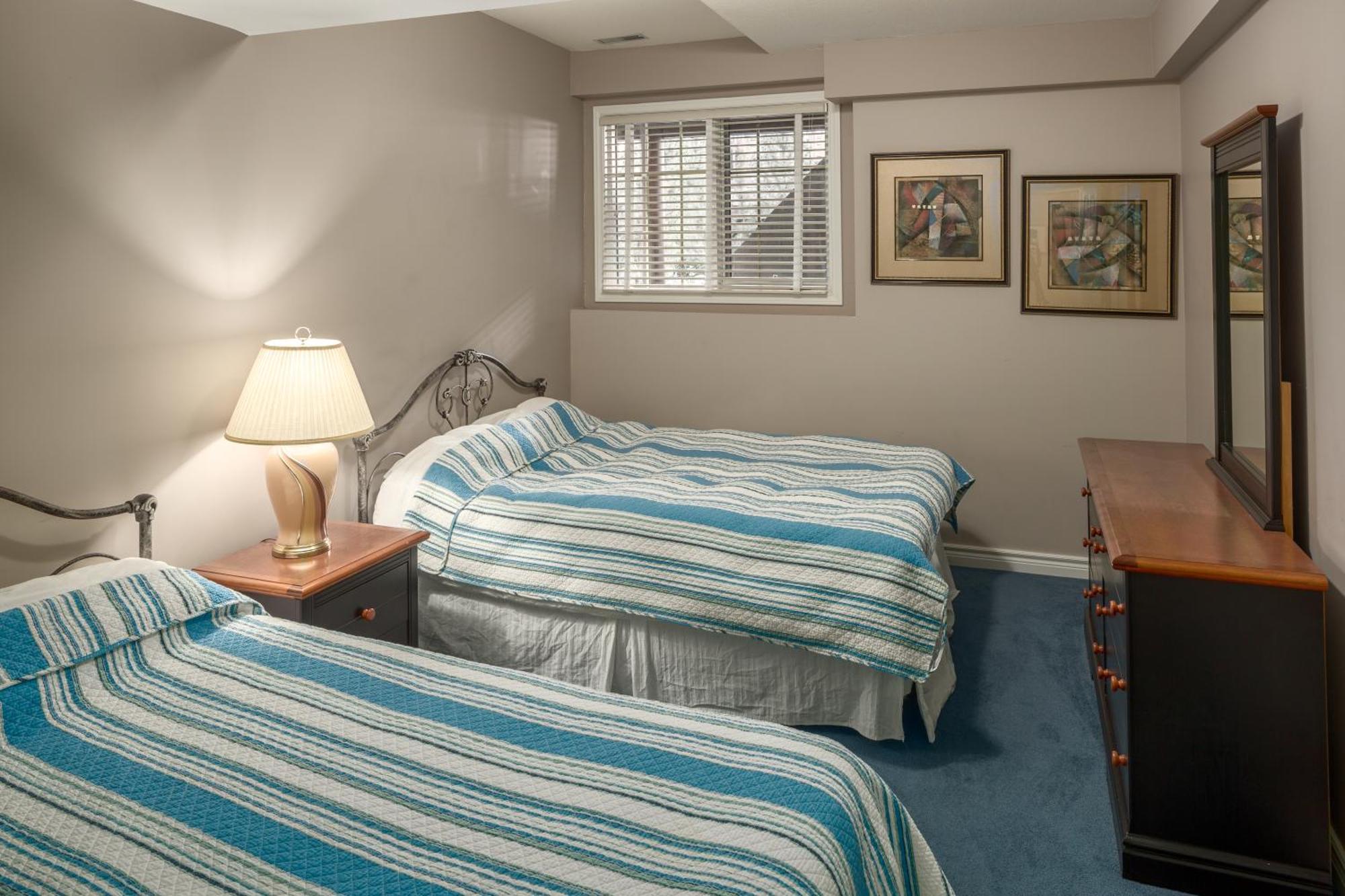 Marble Canyon Fairmont Hot Springs Room photo